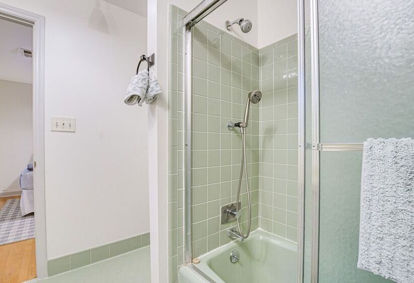 Lakefront Raleigh Home W/ Deck: 12 Mi To Downtown!