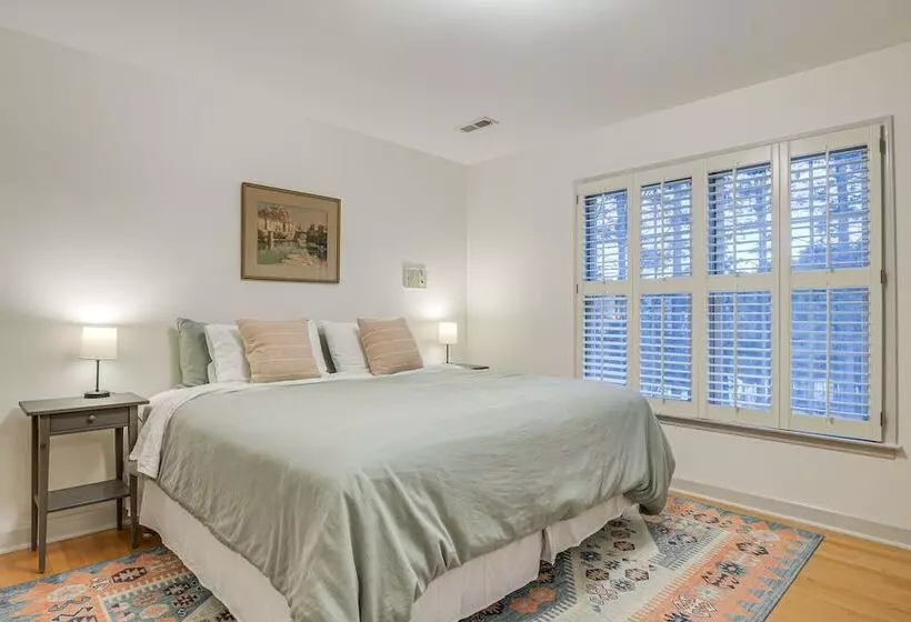 Lakefront Raleigh Home W/ Deck: 12 Mi To Downtown!