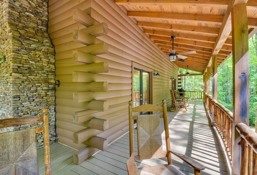 Luxurious Mountain Cabin W/ Chestatee River Access