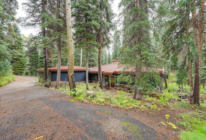 Mid Century Cabin: Creekside, Easy Access To I 70