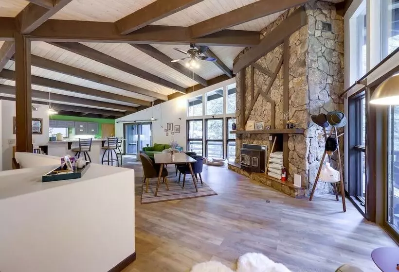 Mid Century Cabin: Creekside, Easy Access To I 70