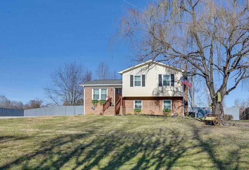 Modern Mount Airy Hideaway W/ Private Backyard!