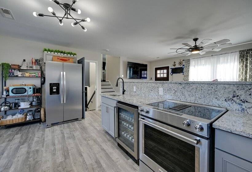 Modern Mount Airy Hideaway W/ Private Backyard!