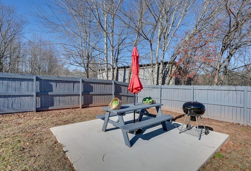 Modern Mount Airy Hideaway W/ Private Backyard!