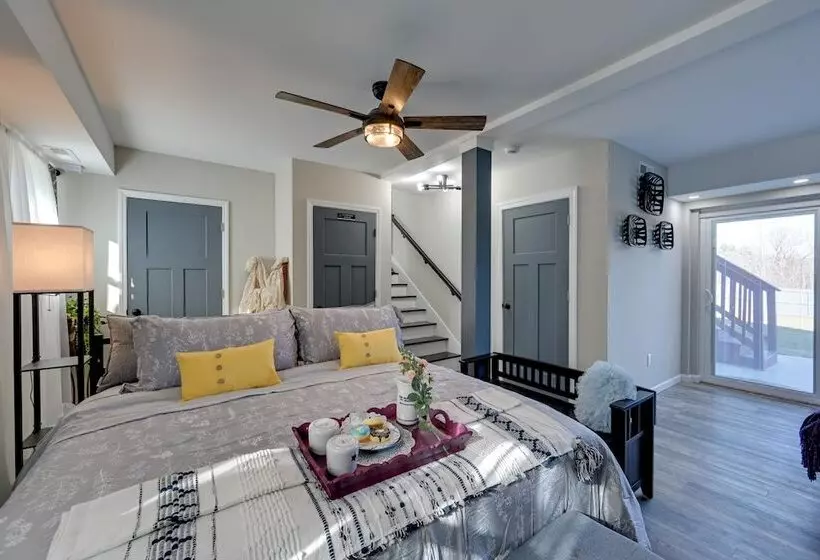 Modern Mount Airy Hideaway W/ Private Backyard!