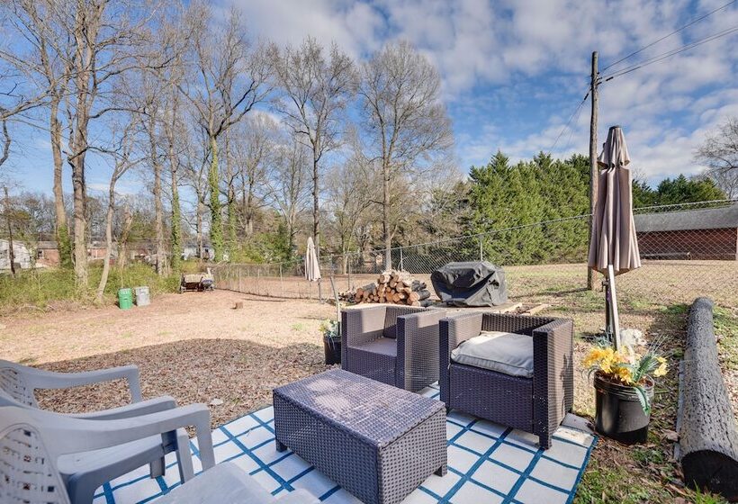 North Carolina Abode W/ Fire Pit, Near Theme Parks