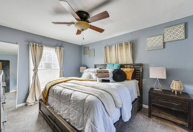 North Carolina Abode W/ Fire Pit, Near Theme Parks