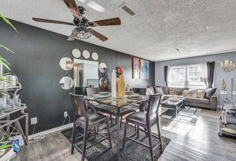 North Carolina Abode W/ Fire Pit, Near Theme Parks