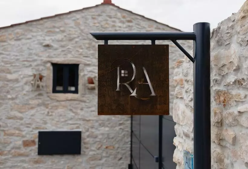 ペンション Recantos D Almerinda