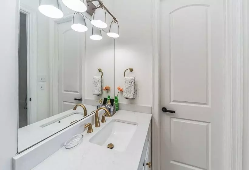 Majatalo Tennessee Modern Manor