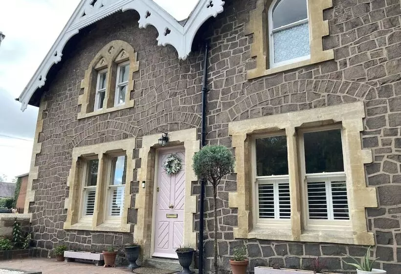 ペンション The Gables