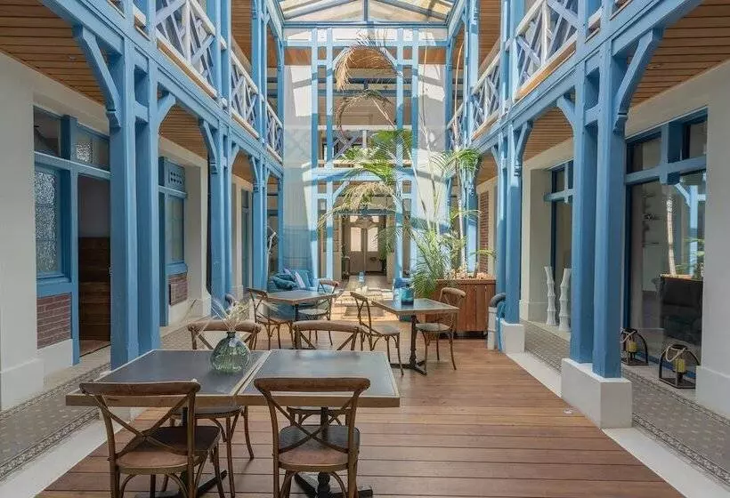 Majatalo Villa D Eaux