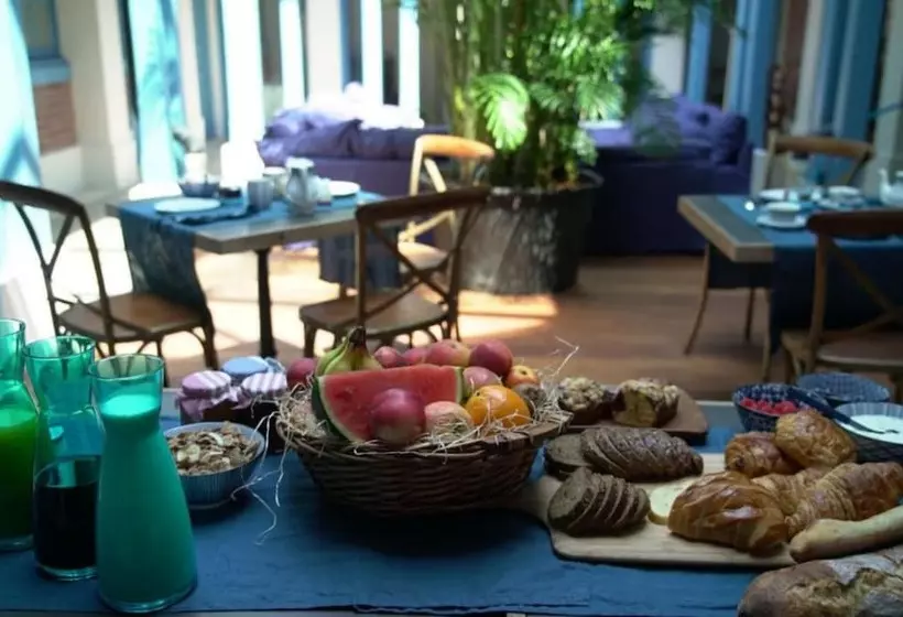 Majatalo Villa D Eaux