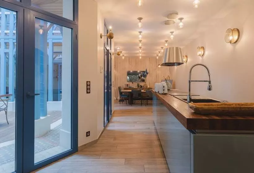 Majatalo Villa D Eaux