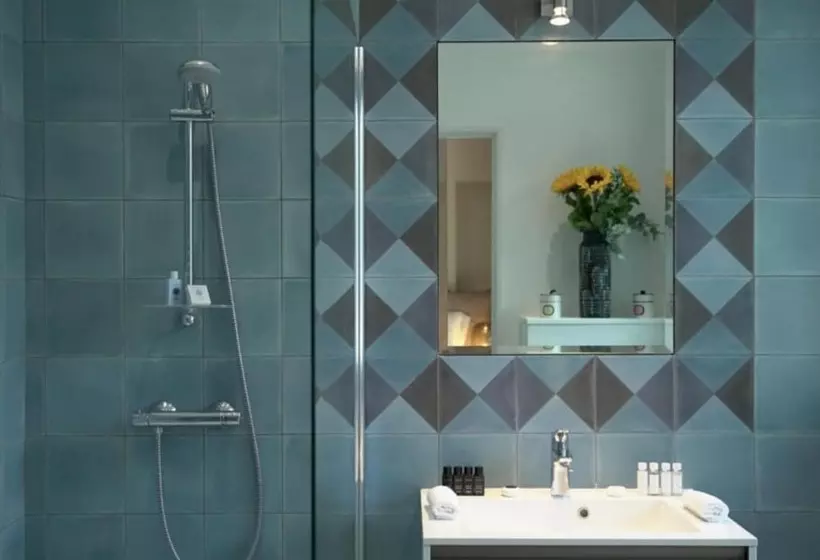 Majatalo Villa D Eaux