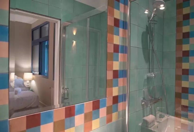 Majatalo Villa D Eaux