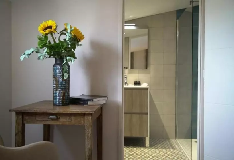 Majatalo Villa D Eaux