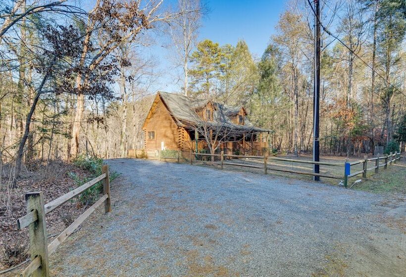 Pet Friendly Cabin W/ Loft: 5 Mi To Lake Lure!