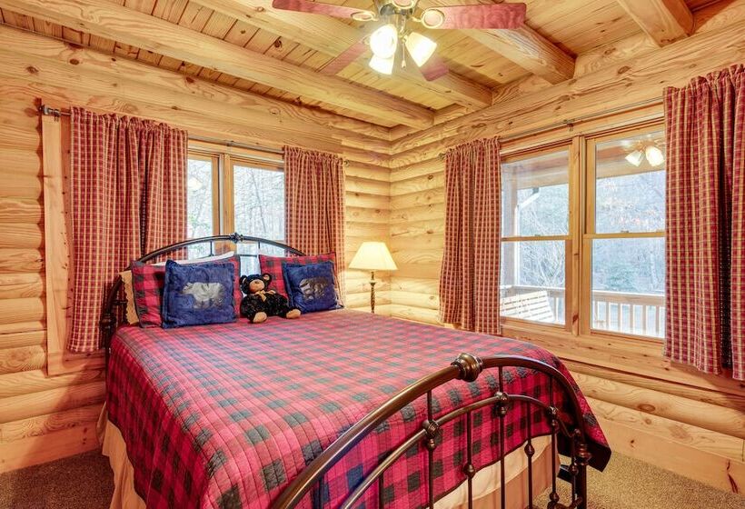 Pet Friendly Cabin W/ Loft: 5 Mi To Lake Lure!