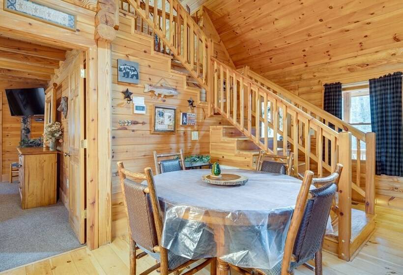Pet Friendly Cabin W/ Loft: 5 Mi To Lake Lure!