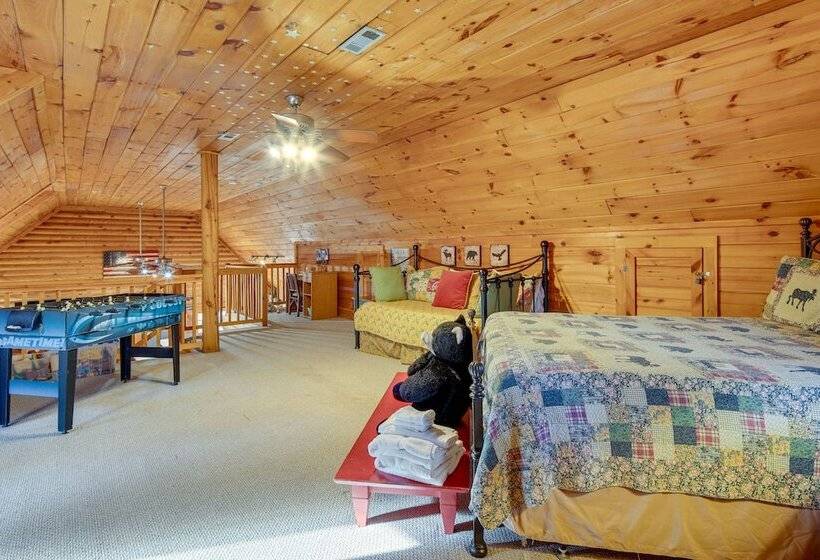 Pet Friendly Cabin W/ Loft: 5 Mi To Lake Lure!