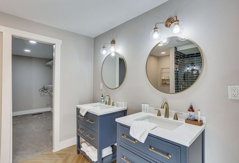 Pet Friendly Shelbyville Home W/ Fire Pit!