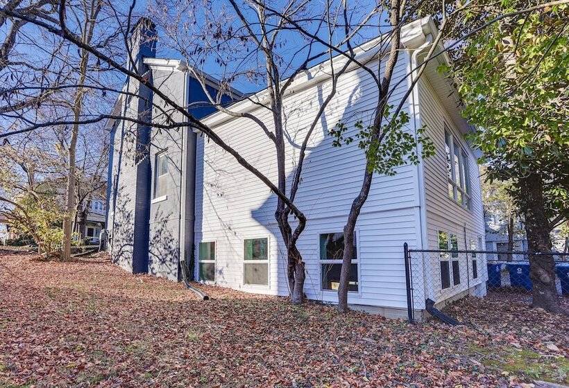 Pet Friendly Shelbyville Home W/ Fire Pit!