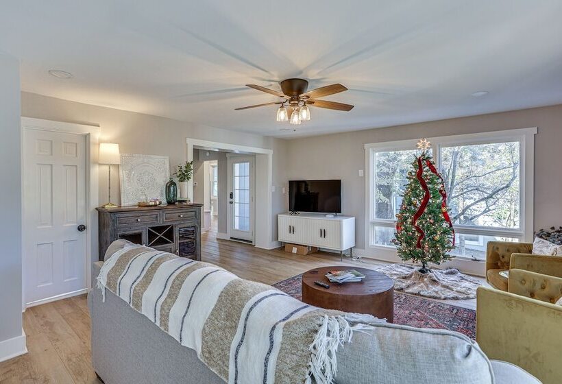 Pet Friendly Shelbyville Home W/ Fire Pit!