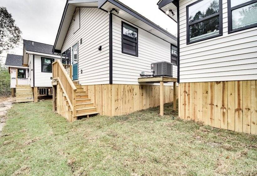 Picayune Home W/ Porch   Near Bogue Chitto Refuge!