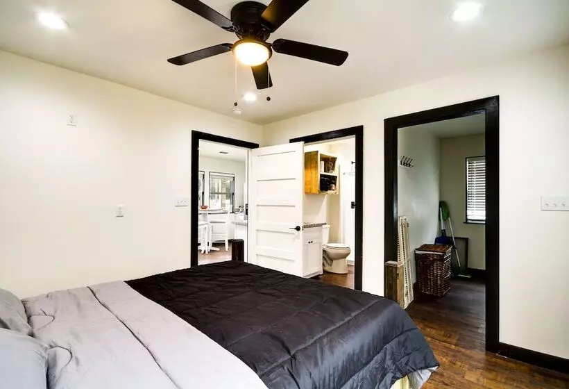 Picayune Home W/ Porch   Near Bogue Chitto Refuge!