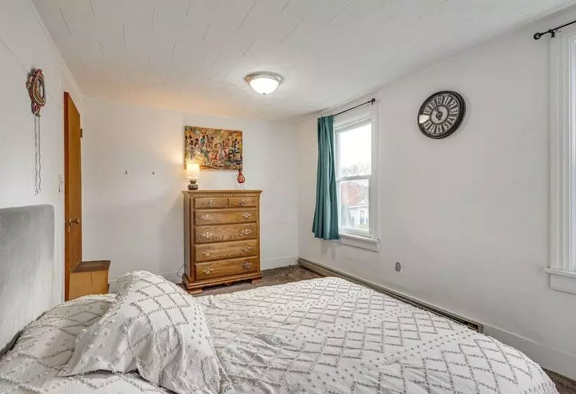 Quiet Port Royal Home W/ Deck, Near Juniata River!