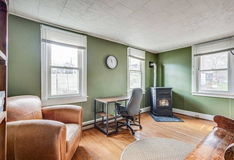 Quiet Port Royal Home W/ Deck, Near Juniata River!