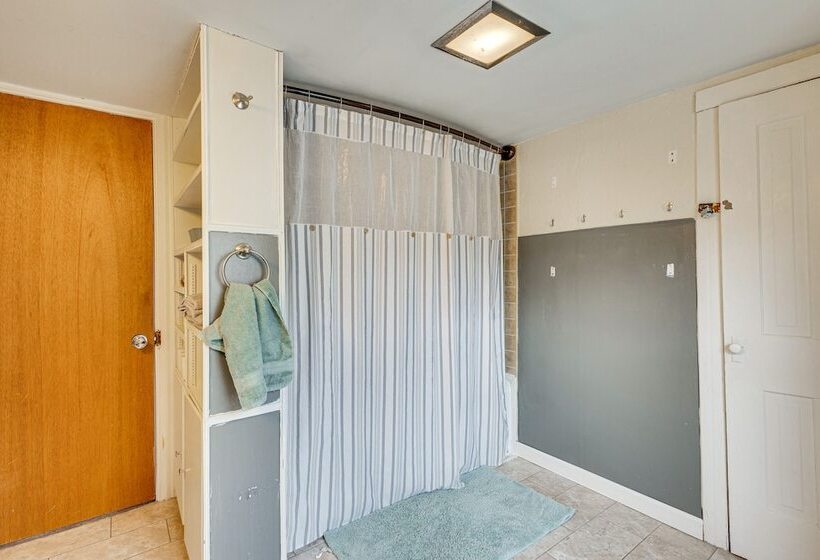 Quiet Port Royal Home W/ Deck, Near Juniata River!