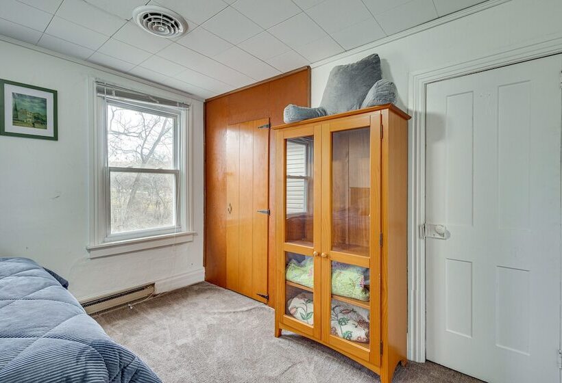 Quiet Port Royal Home W/ Deck, Near Juniata River!