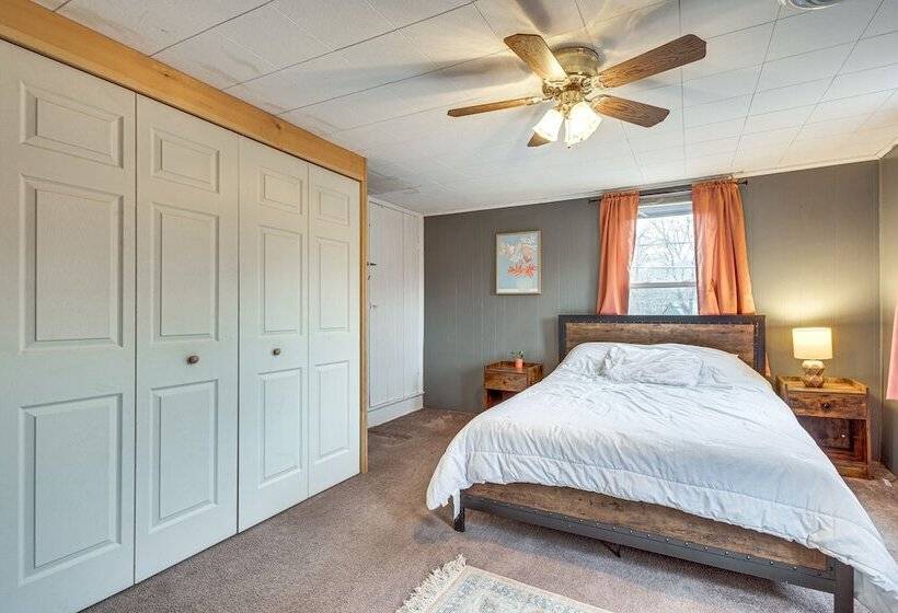 Quiet Port Royal Home W/ Deck, Near Juniata River!