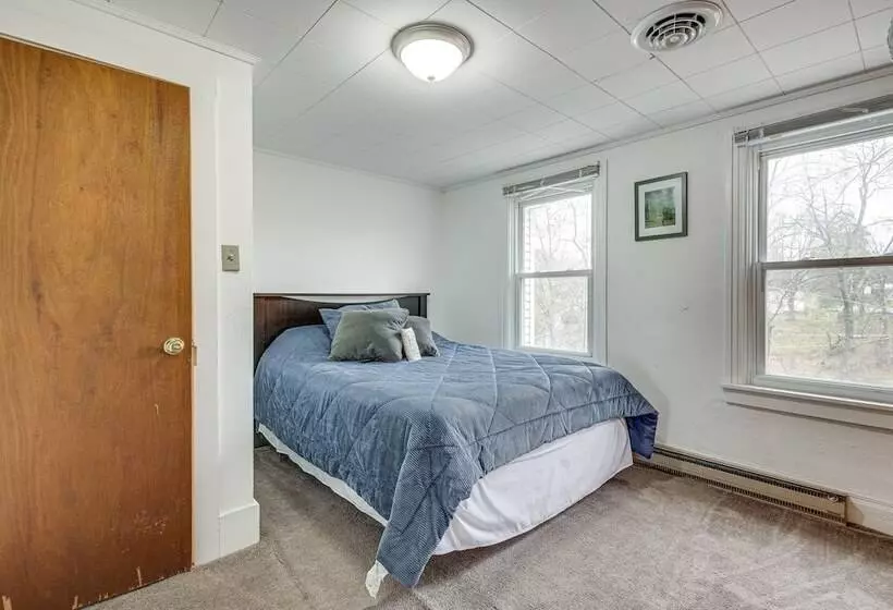 Quiet Port Royal Home W/ Deck, Near Juniata River!