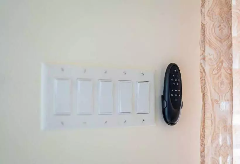 اقامتگاه Captivating 2 Bed House In Falmouth