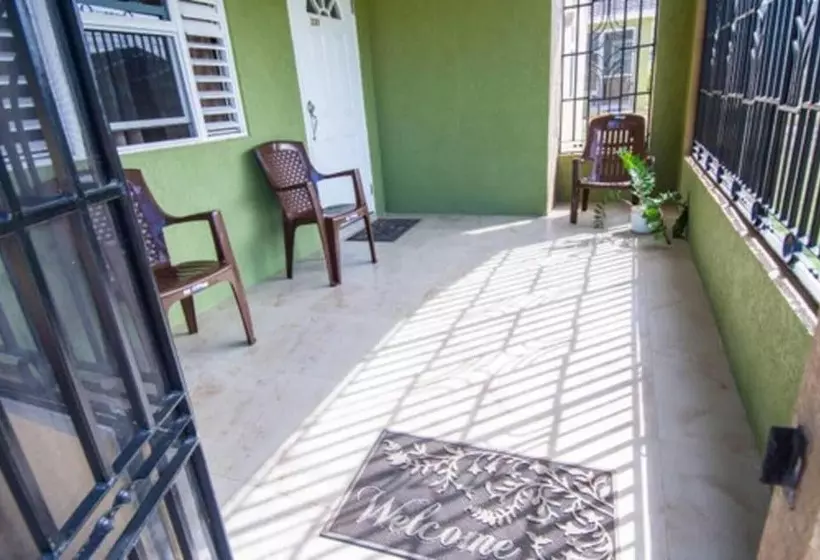 اقامتگاه Captivating 2 Bed House In Falmouth
