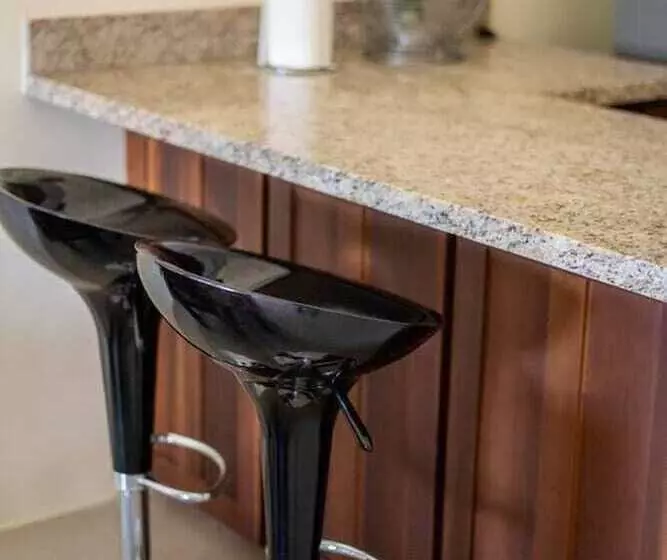 اقامتگاه Captivating 2 Bed House In Falmouth