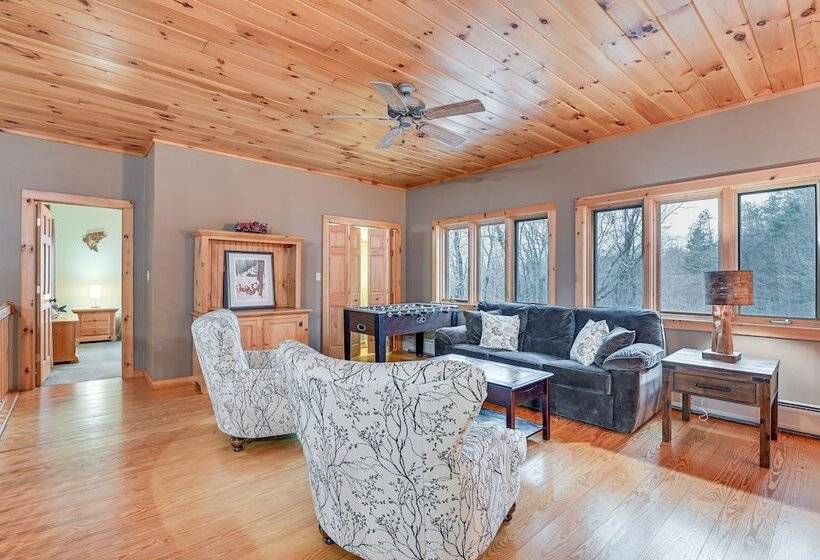 Secluded Adirondack Cabin ~ 5 Mi To Sacandaga Lake