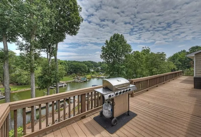Shades Of Summer By Avantstay Gazebo, Dock, View