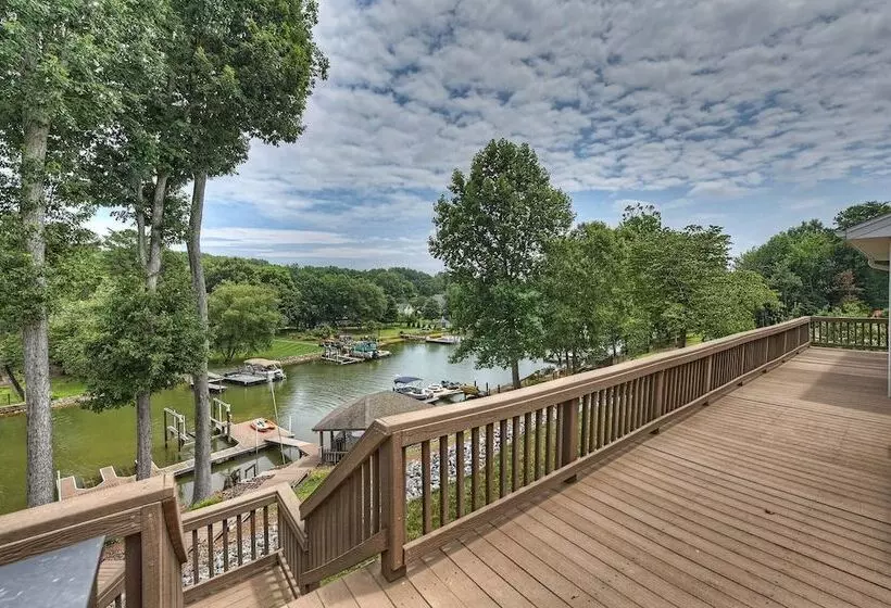 Shades Of Summer By Avantstay Gazebo, Dock, View