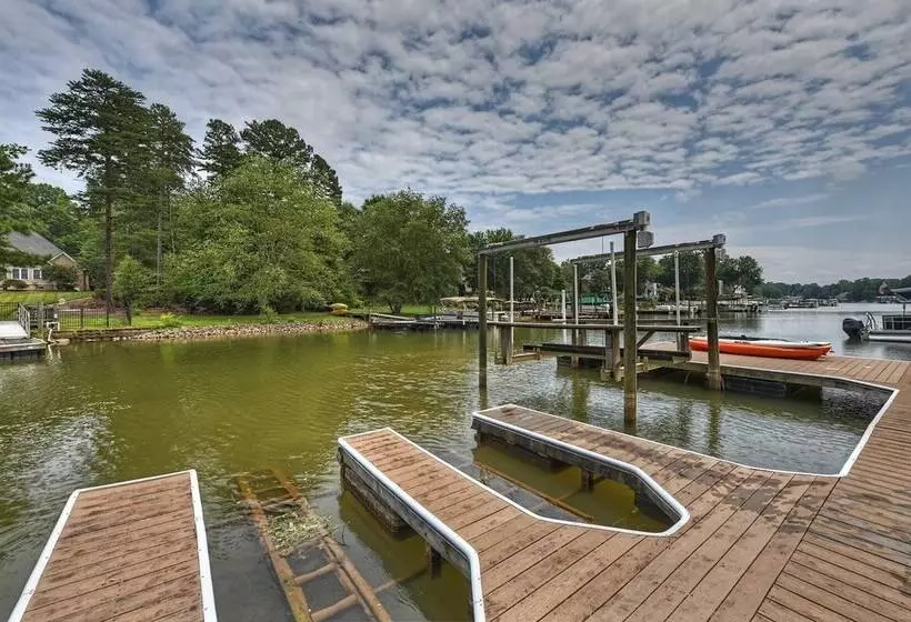 Shades Of Summer By Avantstay Gazebo, Dock, View