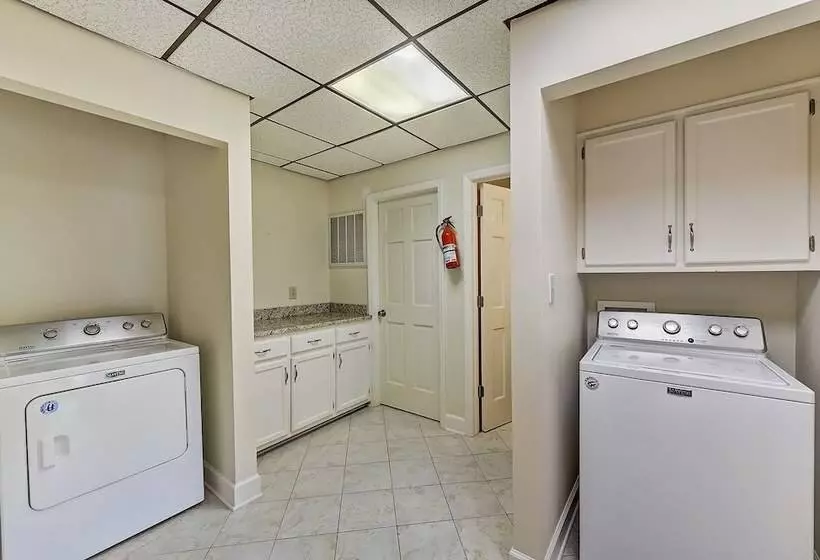 Shades Of Summer By Avantstay Gazebo, Dock, View