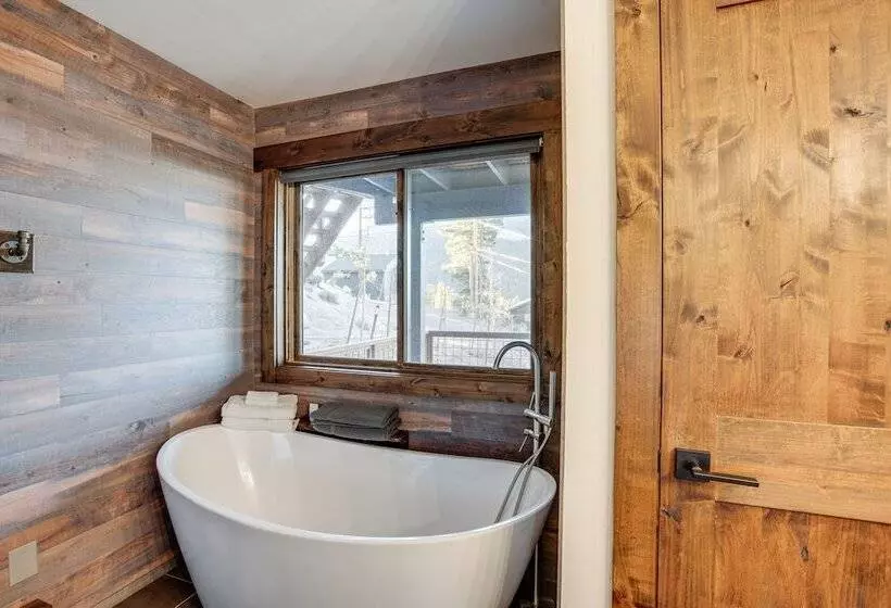 Stateline Mountain Cabin: 3 Mi To Heavenly Resort