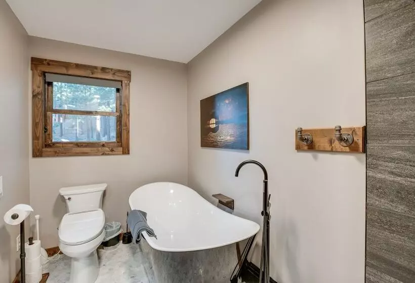 Stateline Mountain Cabin: 3 Mi To Heavenly Resort