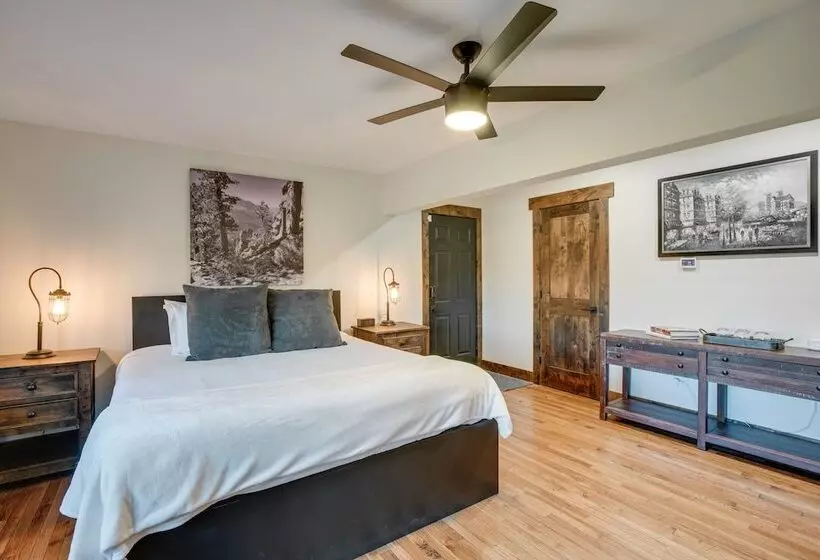 Stateline Mountain Cabin: 3 Mi To Heavenly Resort