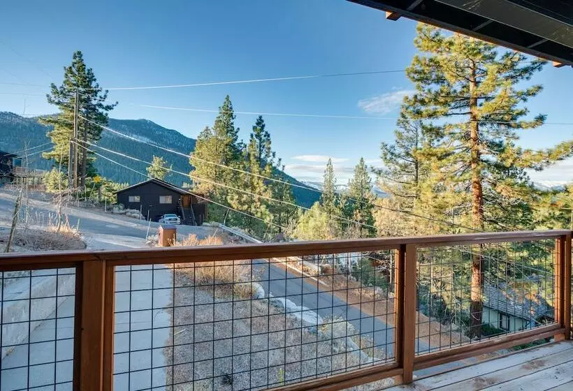 Stateline Mountain Cabin: 3 Mi To Heavenly Resort