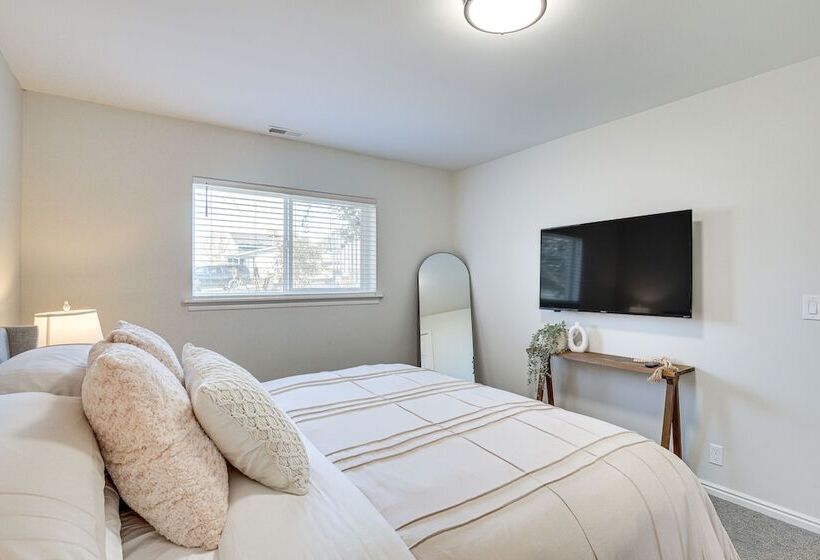 Stylish Orem Retreat W/ Deck, Near Byu & Uvu!