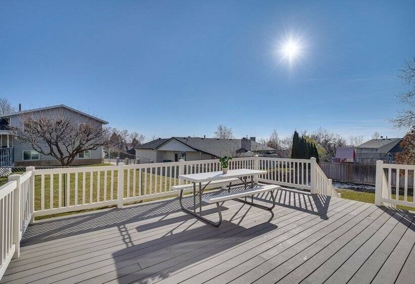 Stylish Orem Retreat W/ Deck, Near Byu & Uvu!